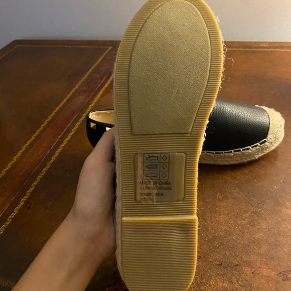 Victoria Adames Slip On Shoes - Picture 4 of 5